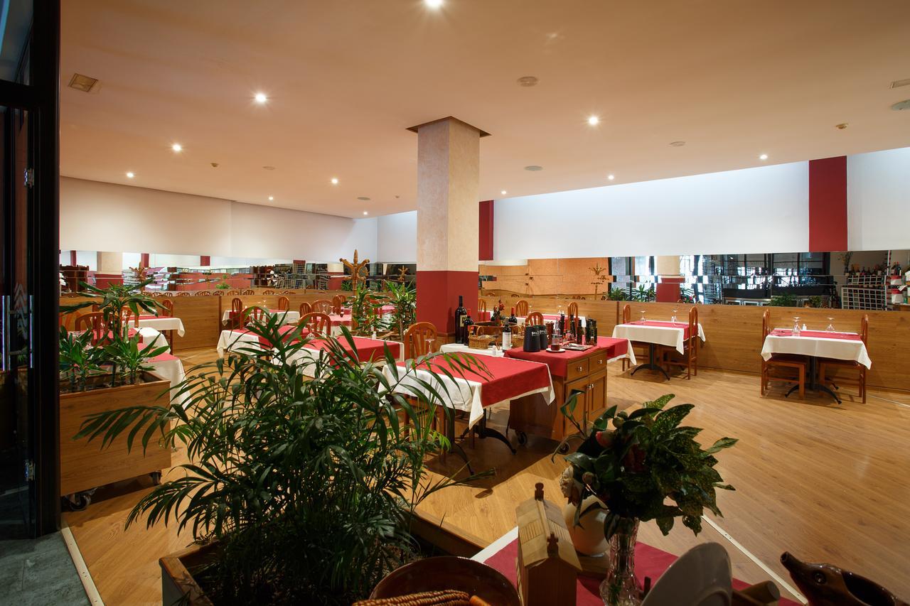 Hotel Restaurante Pontinas Лалин Экстерьер фото